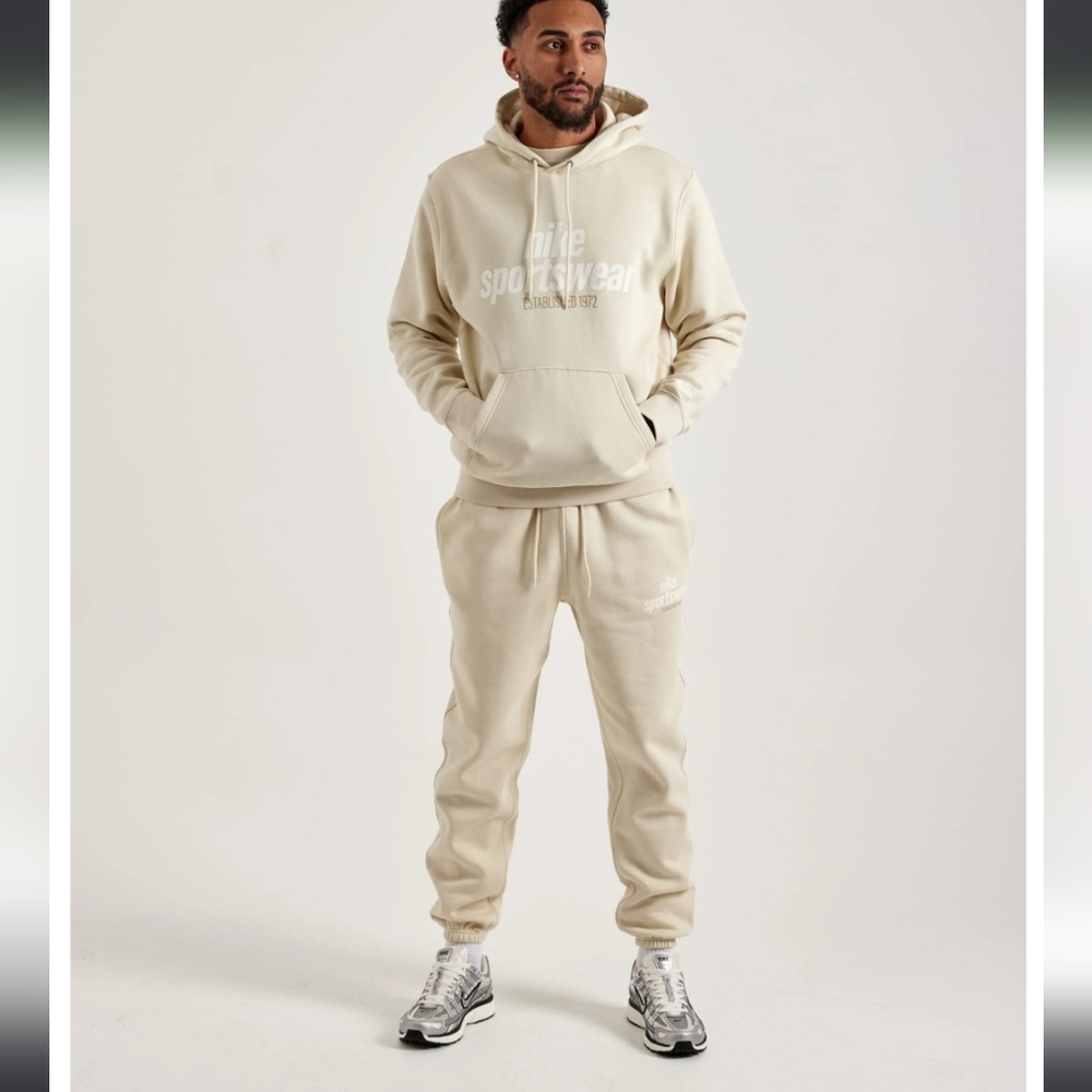 NWT 2pc Men's Nike Men's Hoodie & Sweatpants Set